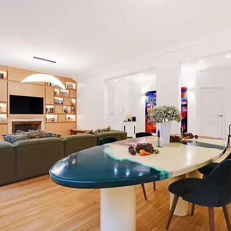 Modern And Attractive Trocadero Apartment Paris