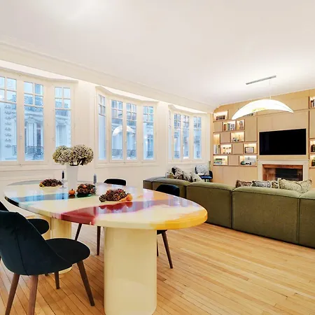 Modern And Attractive Trocadero *