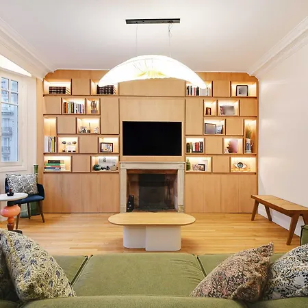 Apartment Modern And Attractive Trocadero